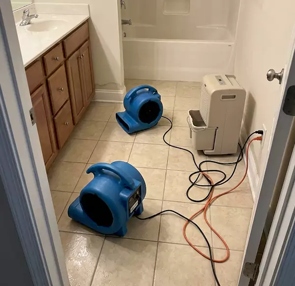 Why Homeowners & Businesses Choose Lauderhill Water Damage Restoration for Flooded Bathroom Services in Lauderhill, FL?